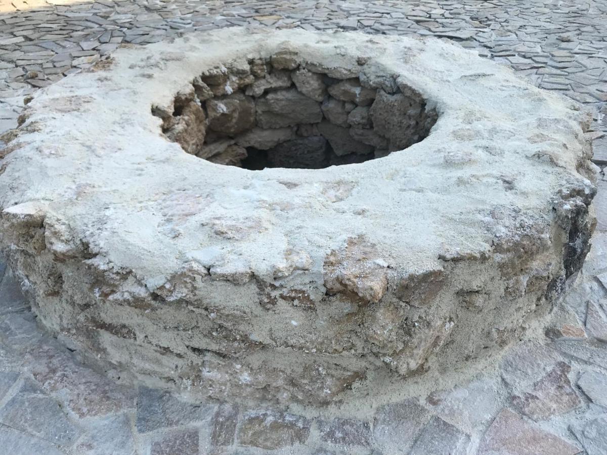 Ancient Well Hotel โซโซโปล ภายนอก รูปภาพ